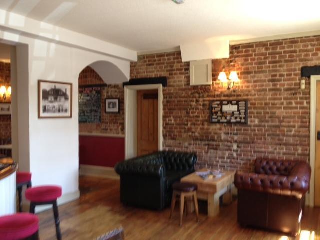 The Half Moon Inn Woking Buitenkant foto